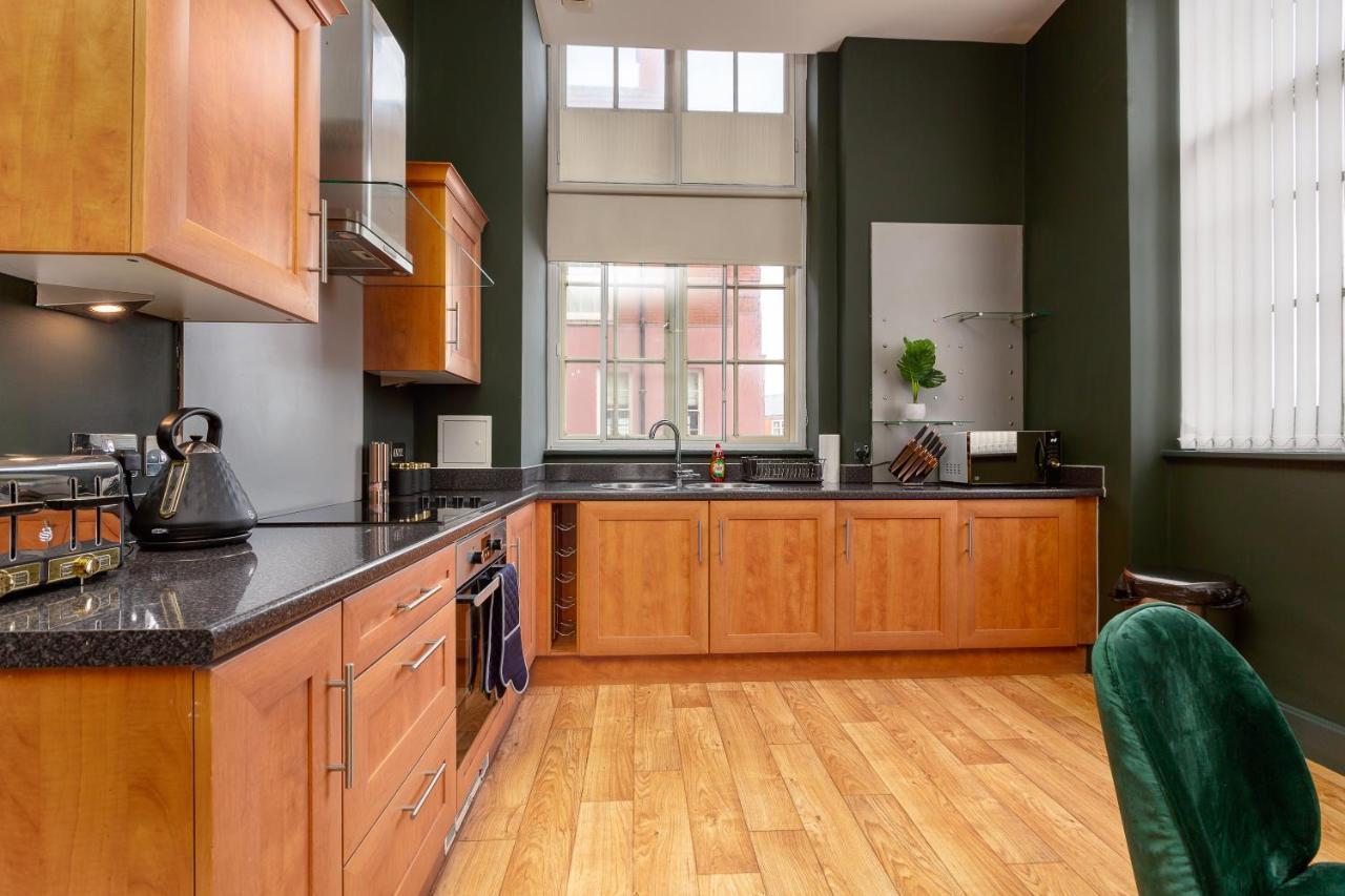 Luxury Ground Floor In Grand North Shore Sea Front Building Apartment *