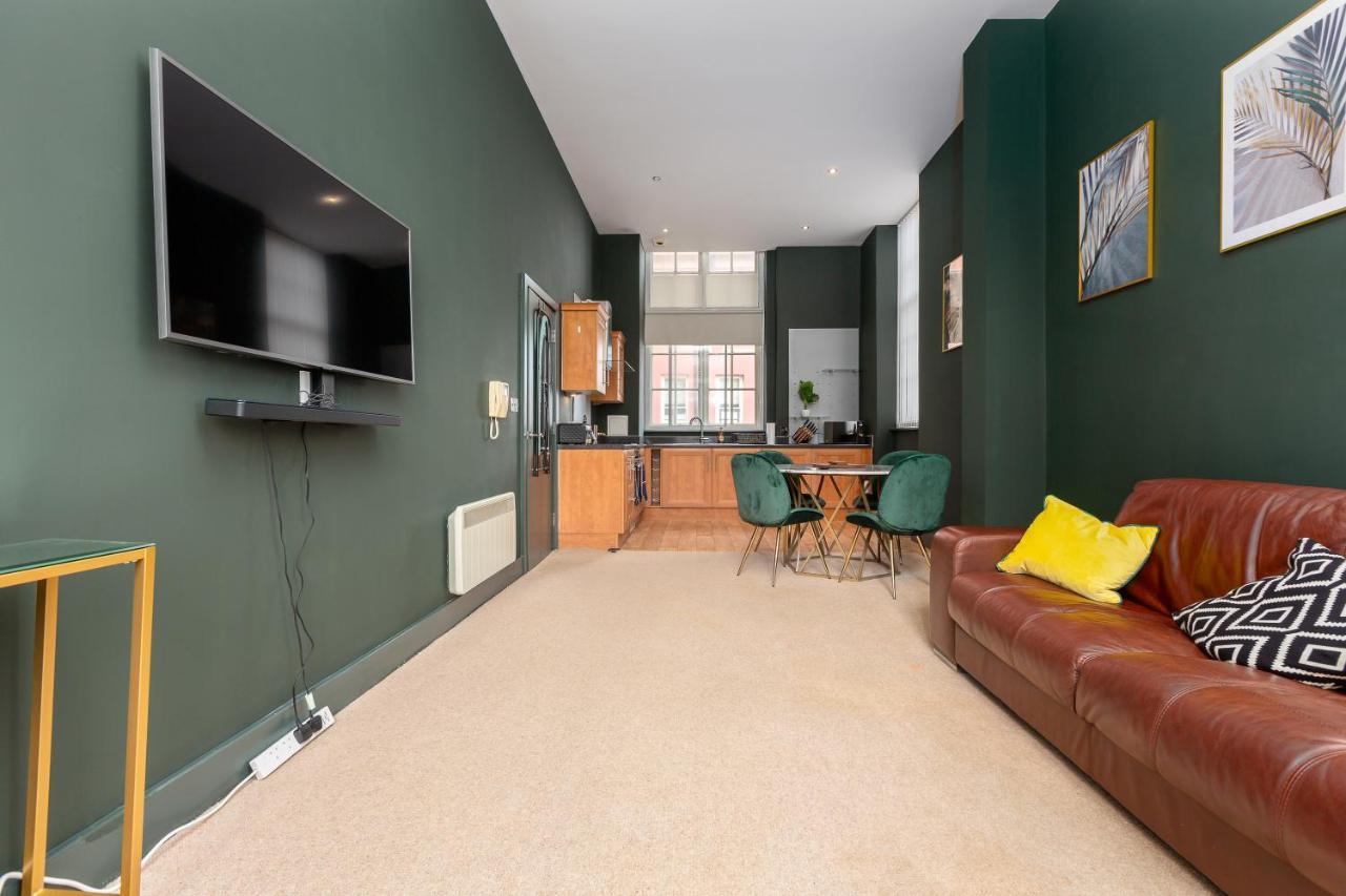 Luxury Ground Floor In Grand North Shore Sea Front Building Apartment *